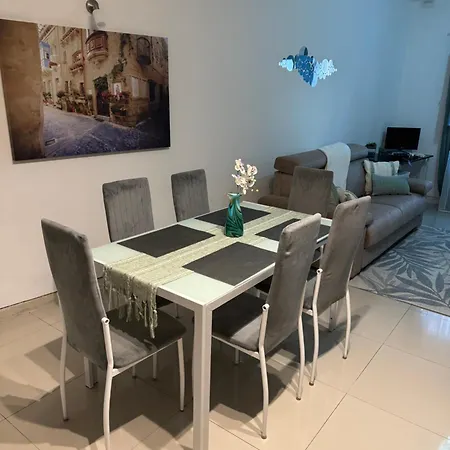Cosy Maisonette In Naxxar